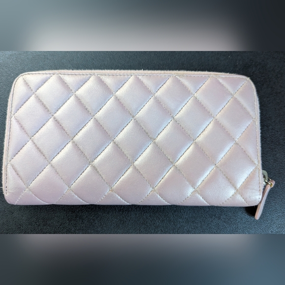 CHANEL Light Pink Metallic Zip Wallet - Picture 10 of 13